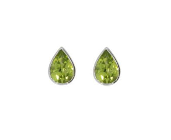 9ct White Gold 7mm Peridot Solitaire Pear Shape Stud Earrings