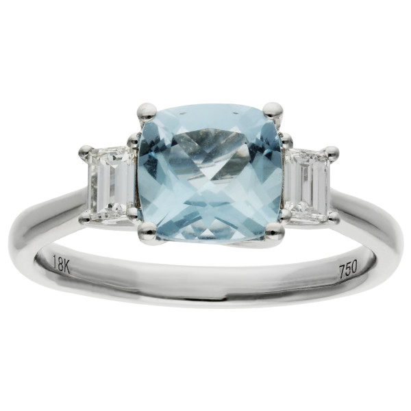 18ct White Gold 1.26ct Aquamarine Three Stone Ring