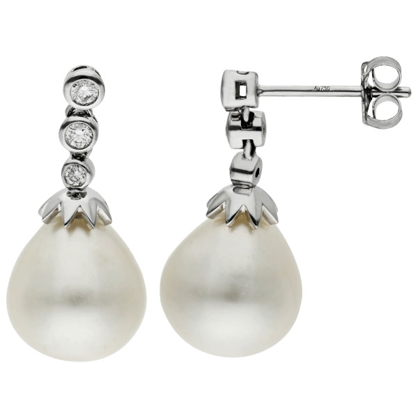 18ct White Gold Freshwater Pearl & Diamond Drop Earrings